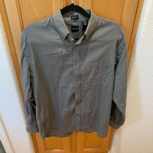 Grey and white Arrow USA 1851 plaid long sleeve button up shirt size medium